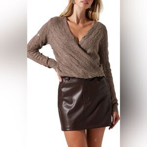 ASTR The Label NWT Metallic Sequin Surplice Cable Stitch Sweater in Fawn- Size S